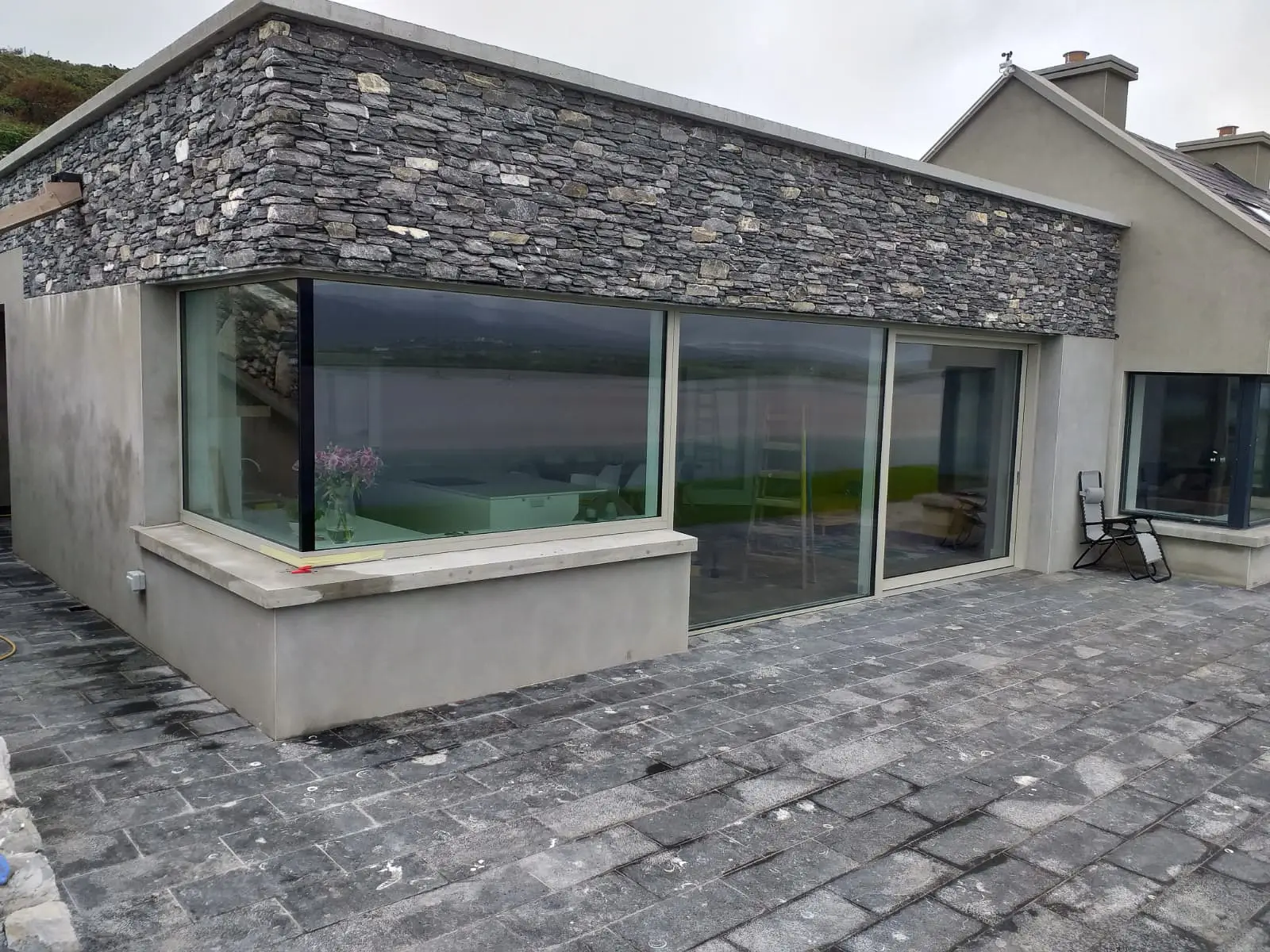 Co. Kerry estuary house, Co. Kerry: Internorm windows and doors