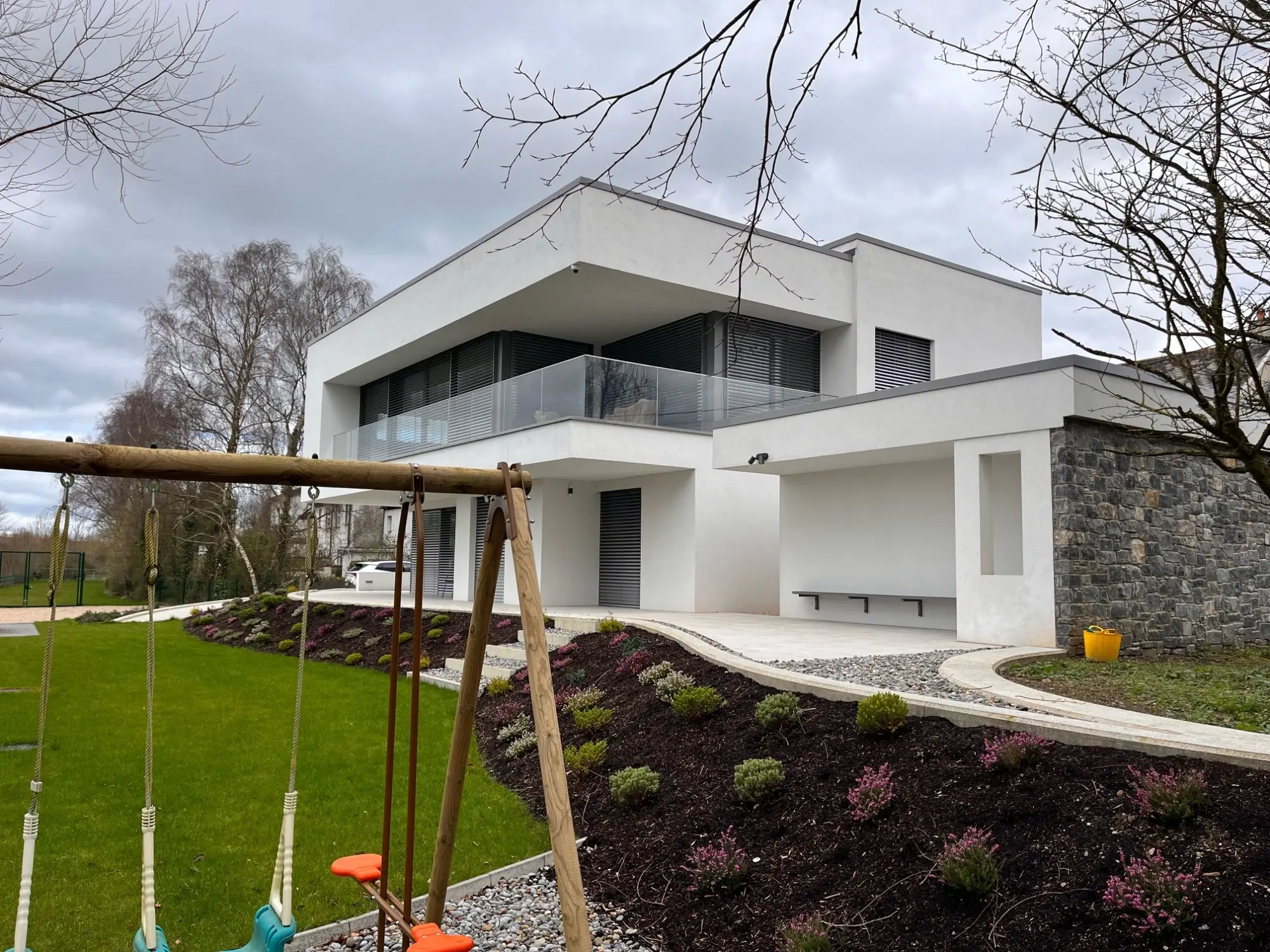 River-view family home, Co. Kilkenny: Internorm HF 410