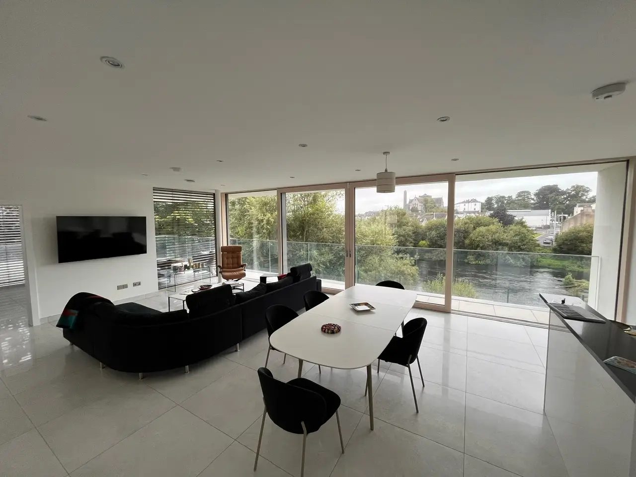 River-view family home, Co. Kilkenny: Internorm HF 410